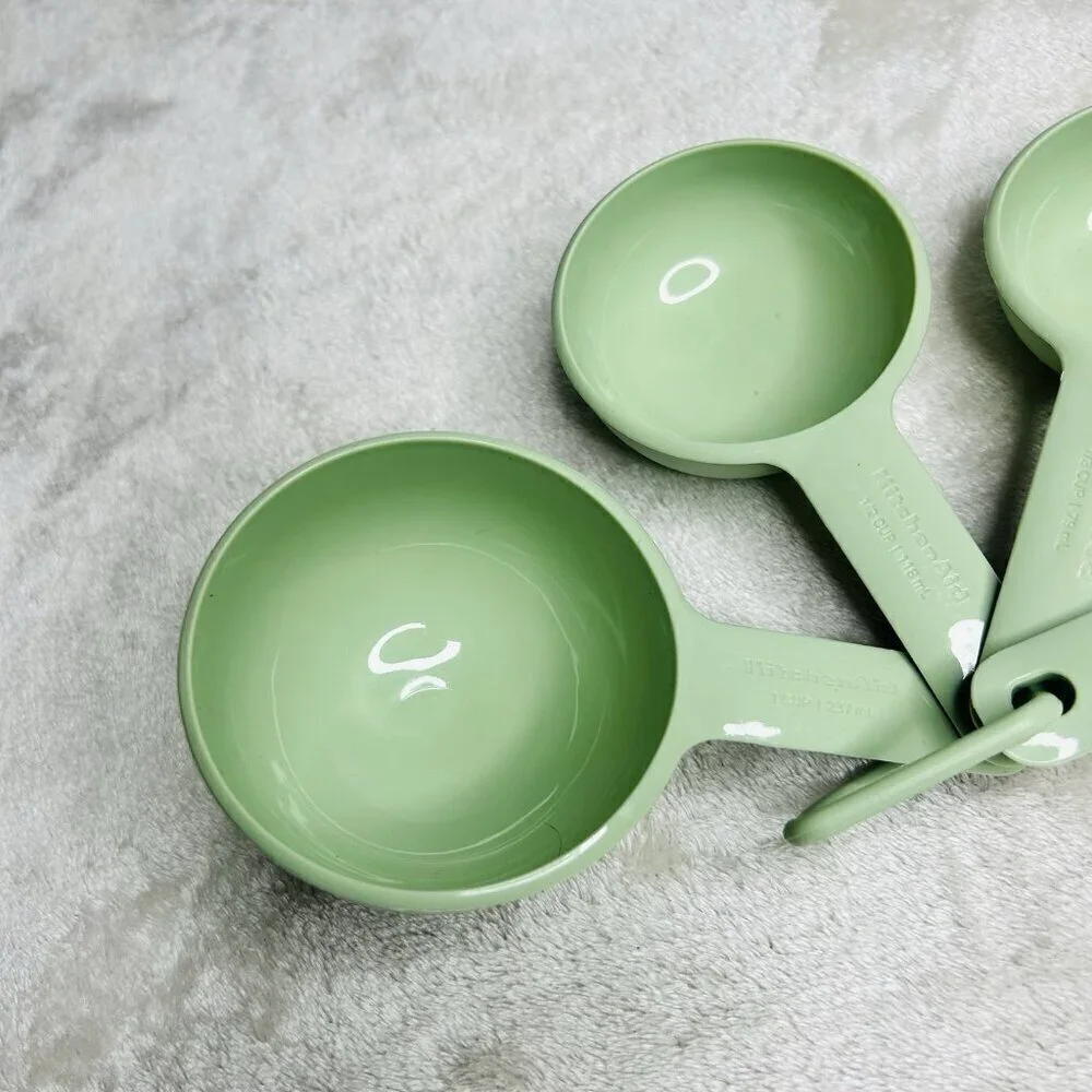 KitchenAid Measuring Cups Set Of 4 Seafoam Green 1/4, 1/3, 1/2, + 1 cup on Ring
